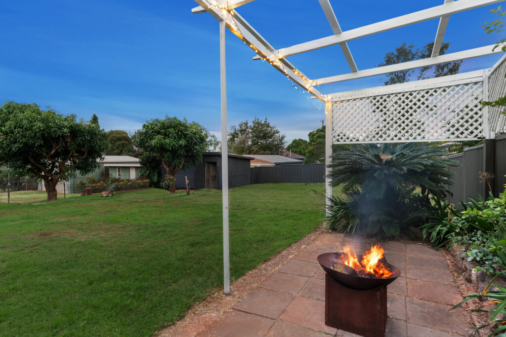 10 Schloss Street, Centenary Heights QLD 4350 - photo 11