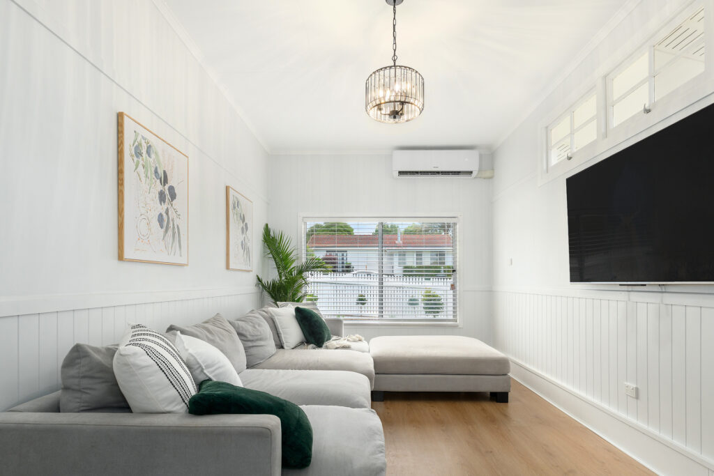 10 Schloss Street, Centenary Heights QLD 4350 - photo 4