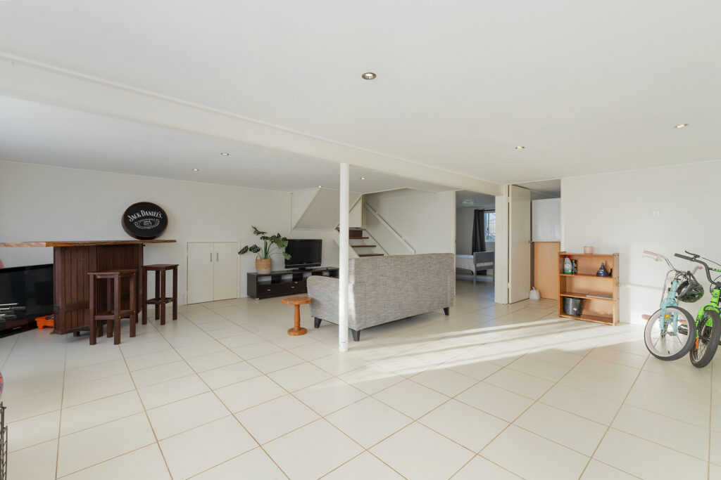 8 Moyna Court, Harristown QLD 4350 - photo 11