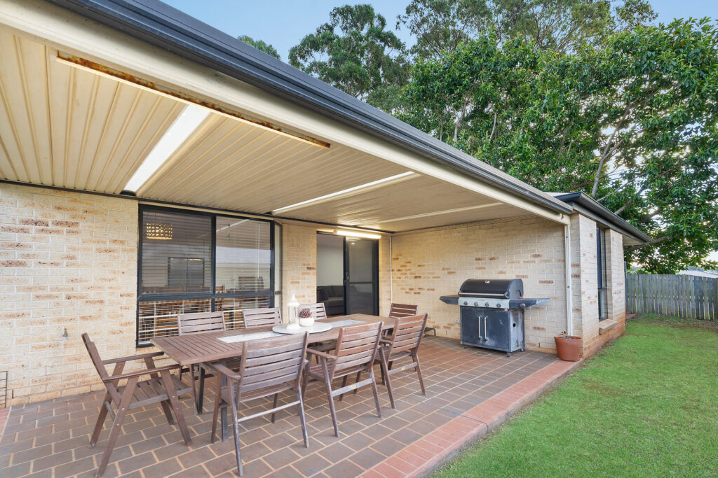 1 Albion Street, Kearneys Spring QLD 4350 - photo 2