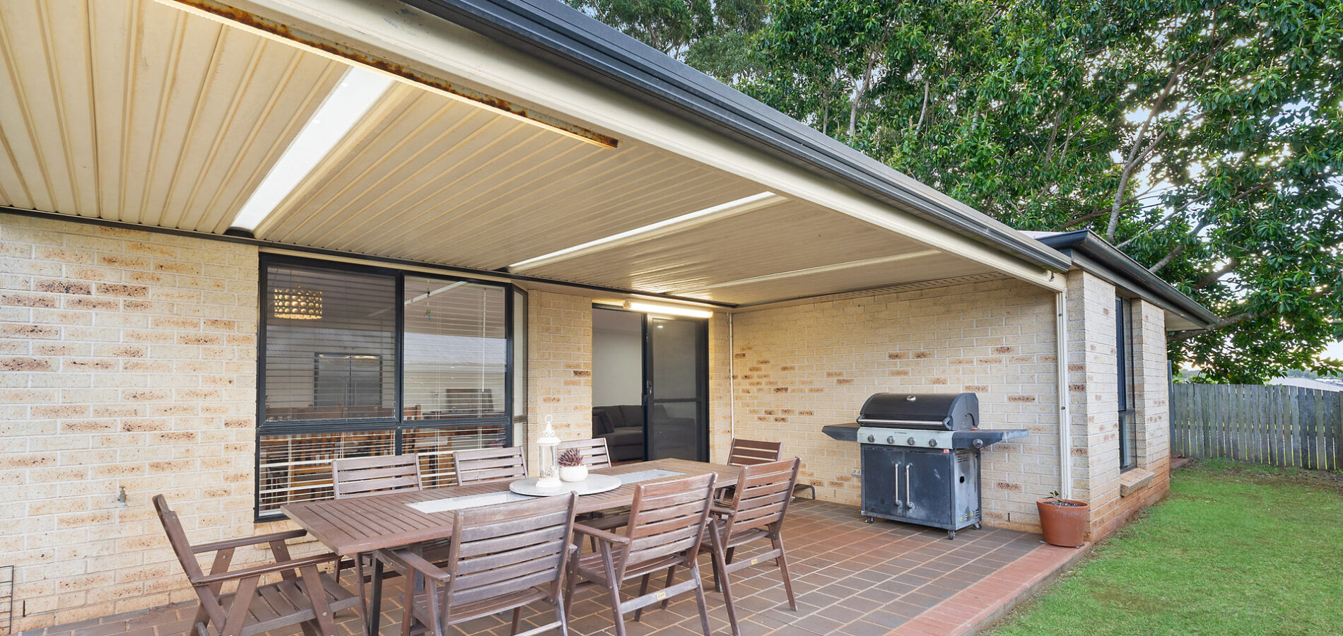1 Albion Street, Kearneys Spring QLD 4350 - photo 2