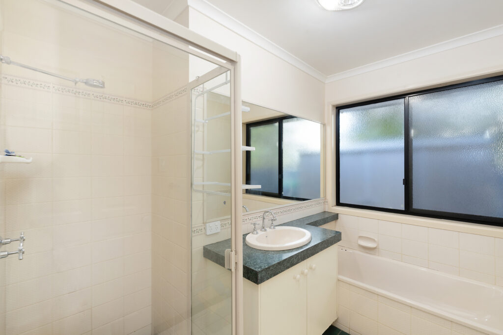 1 Albion Street, Kearneys Spring QLD 4350 - photo 11