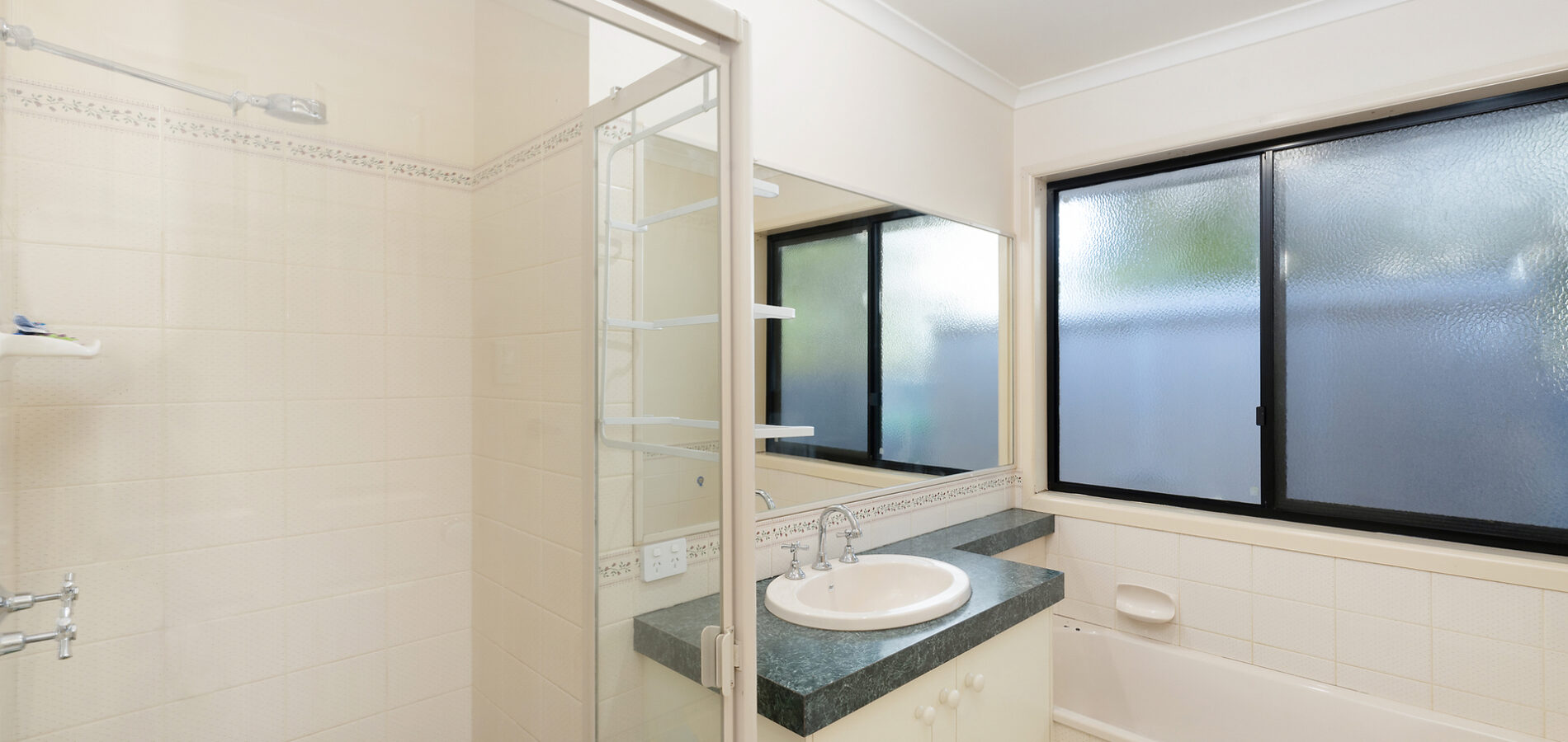 1 Albion Street, Kearneys Spring QLD 4350 - photo 11