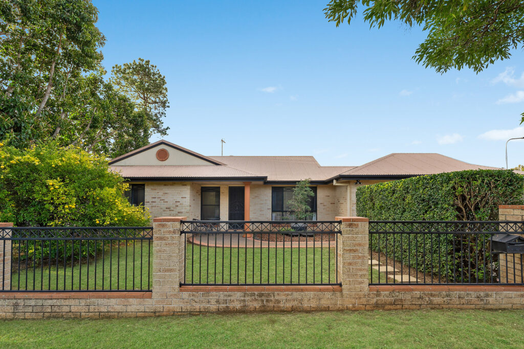 1 Albion Street, Kearneys Spring QLD 4350 - McGrath Toowoomba
