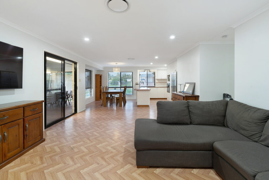 1 Albion Street, Kearneys Spring QLD 4350 - photo 7