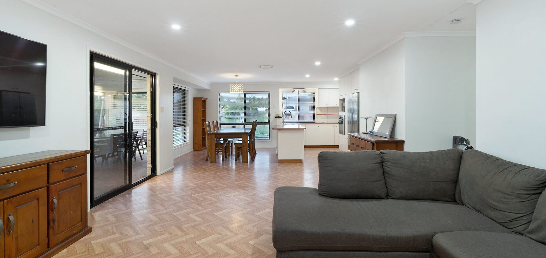 1 Albion Street, Kearneys Spring QLD 4350 - photo 7