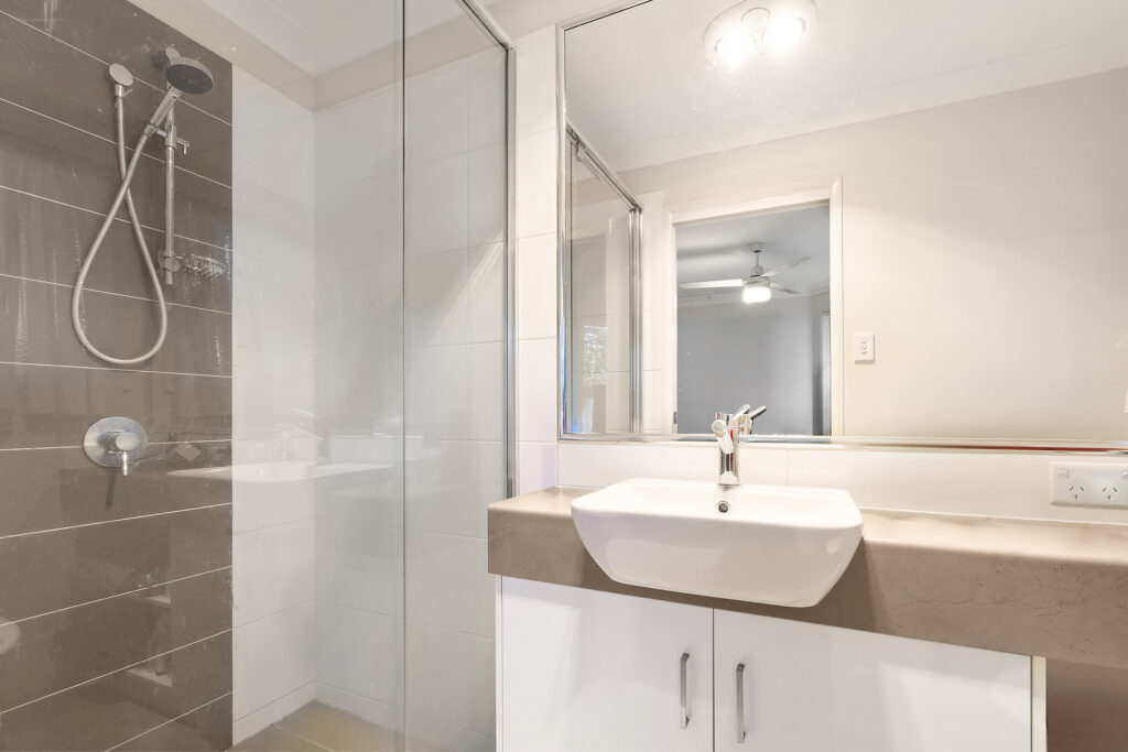 23c Charles Street, Newtown QLD 4350 - photo 10