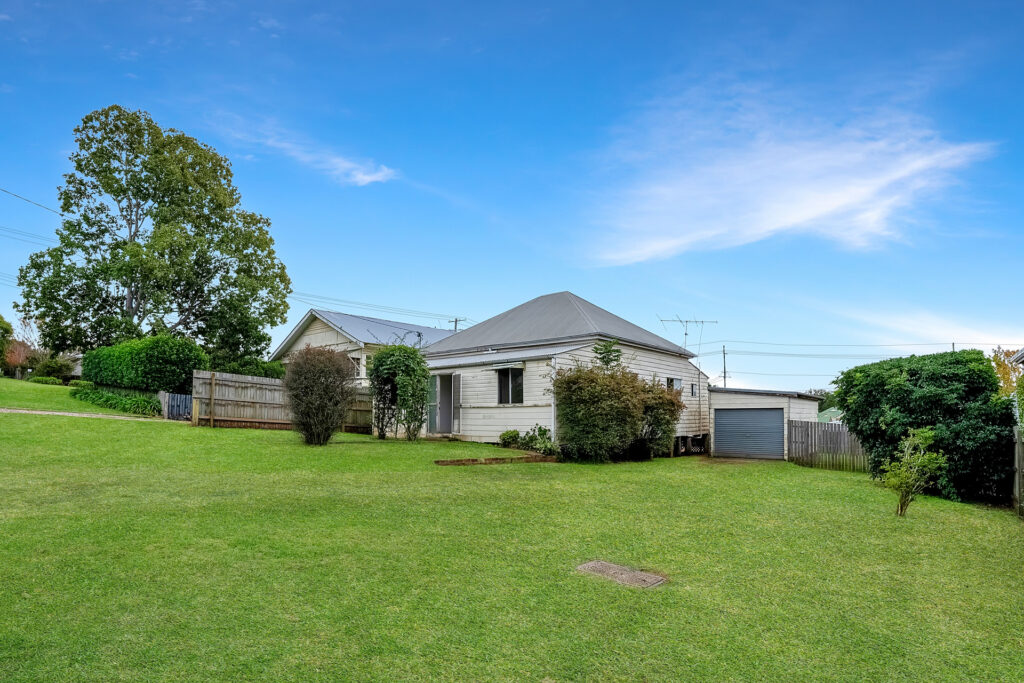 15 Seaton Street, South Toowoomba QLD 4350 - McGrath Toowoomba