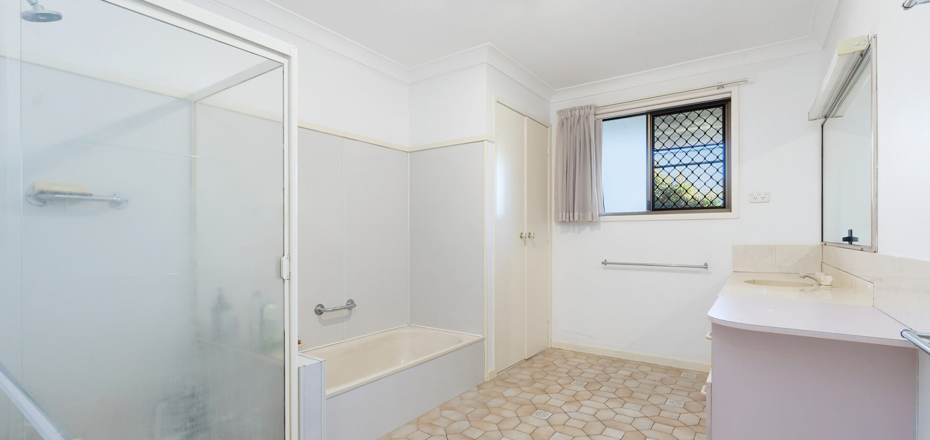 479 Stenner Street, Harristown QLD 4350 - photo 9