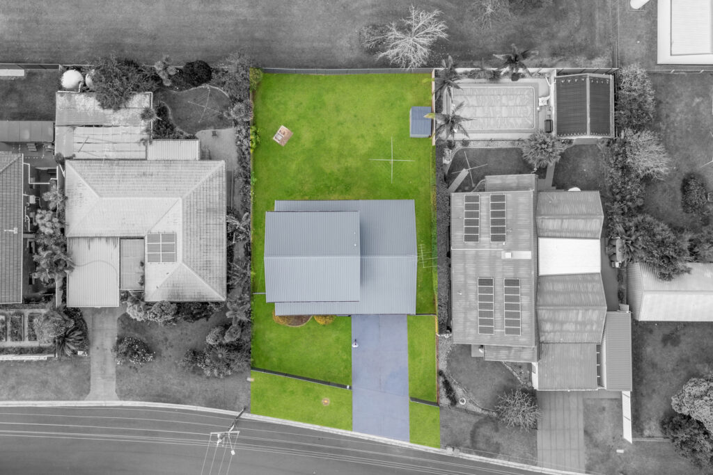 20 Risson Street, Wilsonton Heights QLD 4350 - photo 15