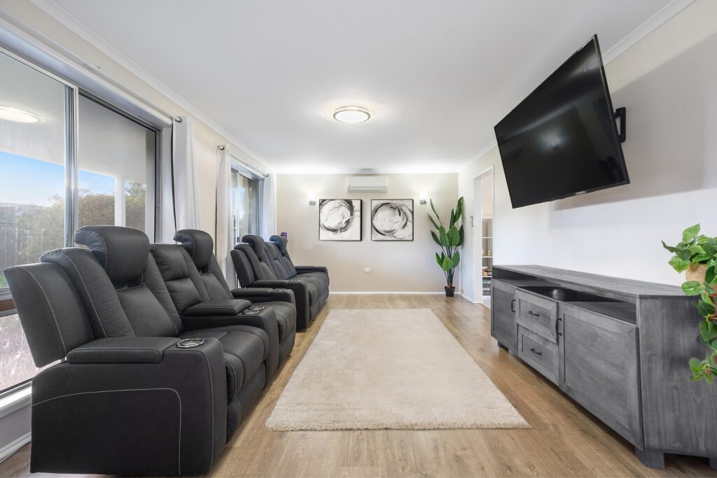 20 Risson Street, Wilsonton Heights QLD 4350 - photo 4
