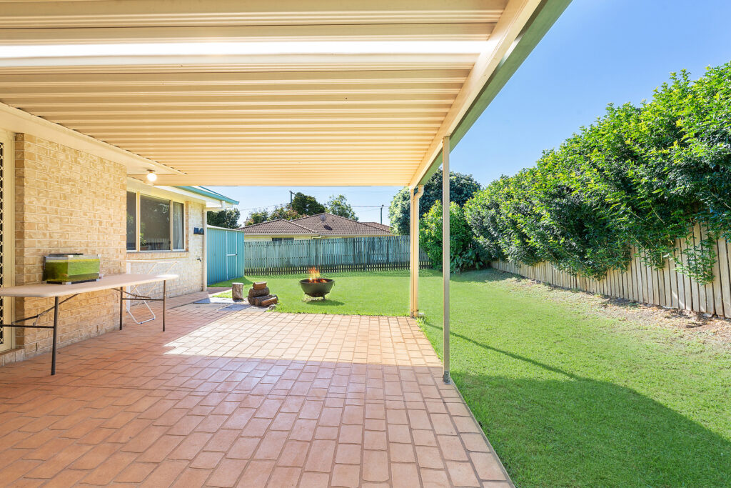 13 Elvery Court, Middle Ridge QLD 4350 - photo 2