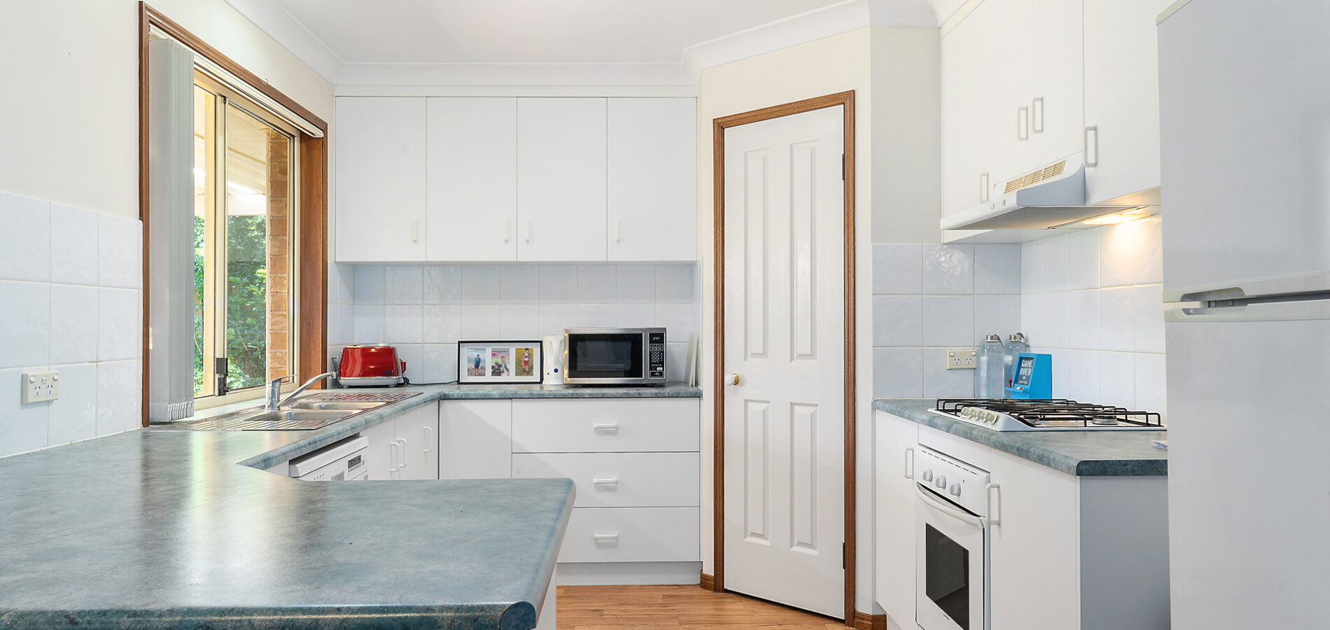 13 Elvery Court, Middle Ridge QLD 4350 - photo 3