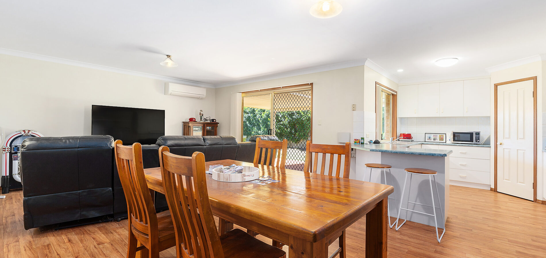 13 Elvery Court, Middle Ridge QLD 4350 - photo 5