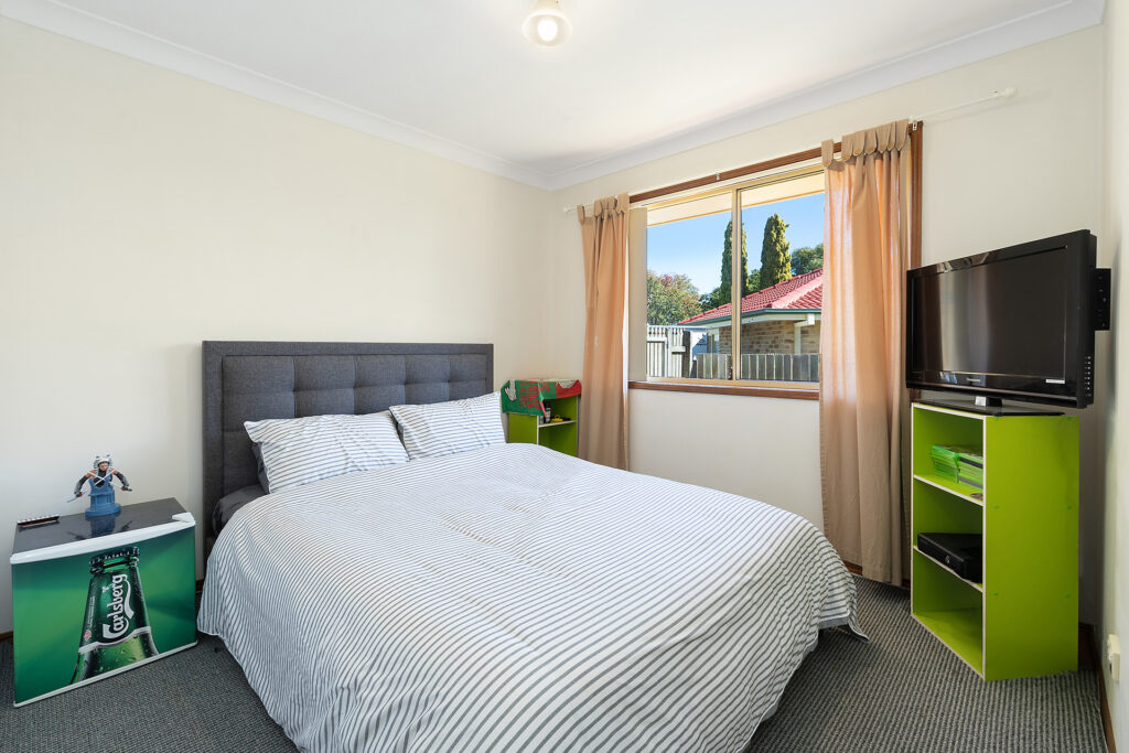 13 Elvery Court, Middle Ridge QLD 4350 - photo 8
