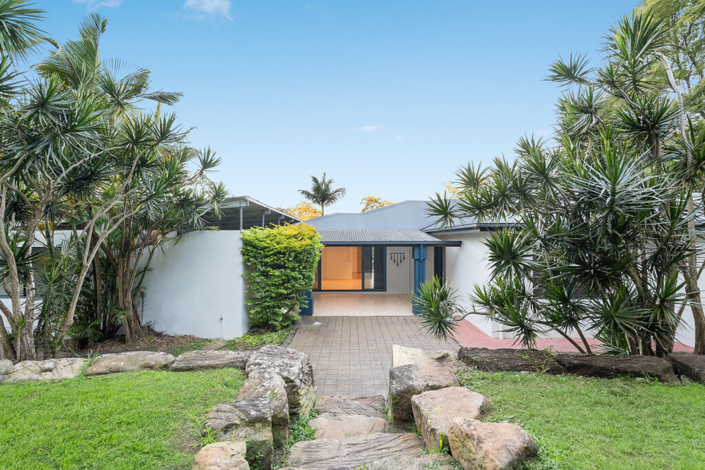 26 Hilltop Crescent, Blue Mountain Heights QLD 4350 - photo 11