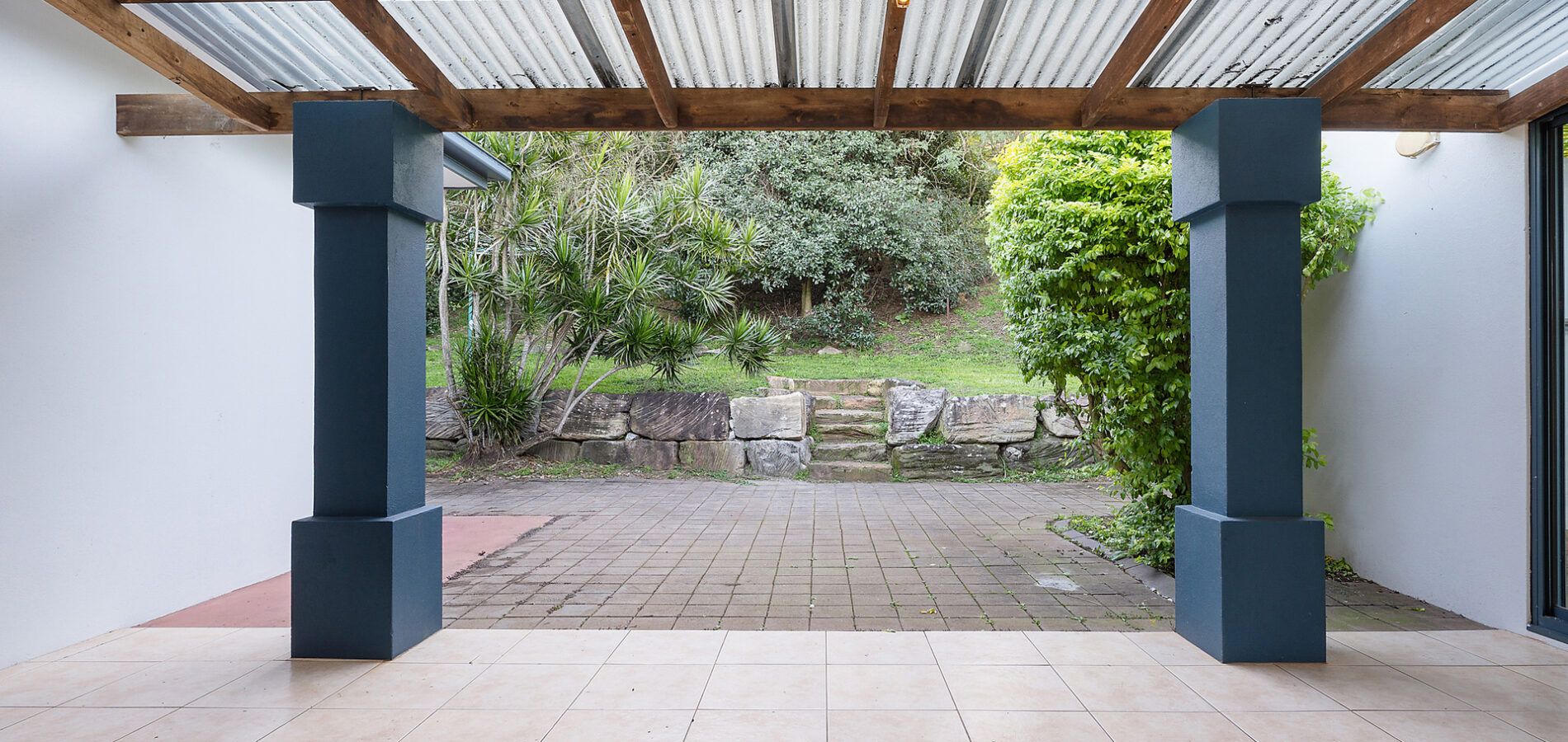 26 Hilltop Crescent, Blue Mountain Heights QLD 4350 - photo 12