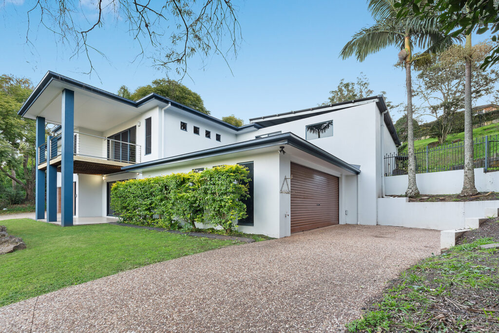 26 Hilltop Crescent, Blue Mountain Heights QLD 4350 - photo 18