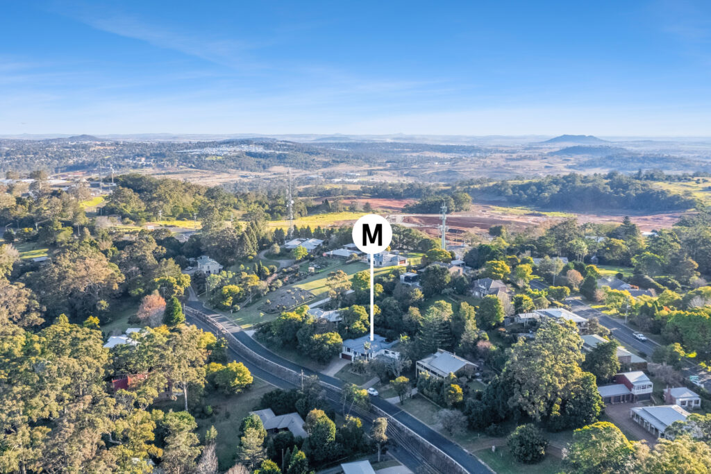 26 Hilltop Crescent, Blue Mountain Heights QLD 4350 - photo 19