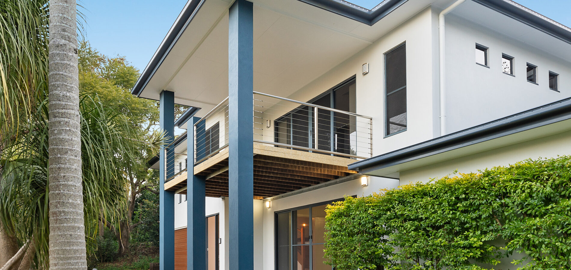 26 Hilltop Crescent, Blue Mountain Heights QLD 4350 - photo 3