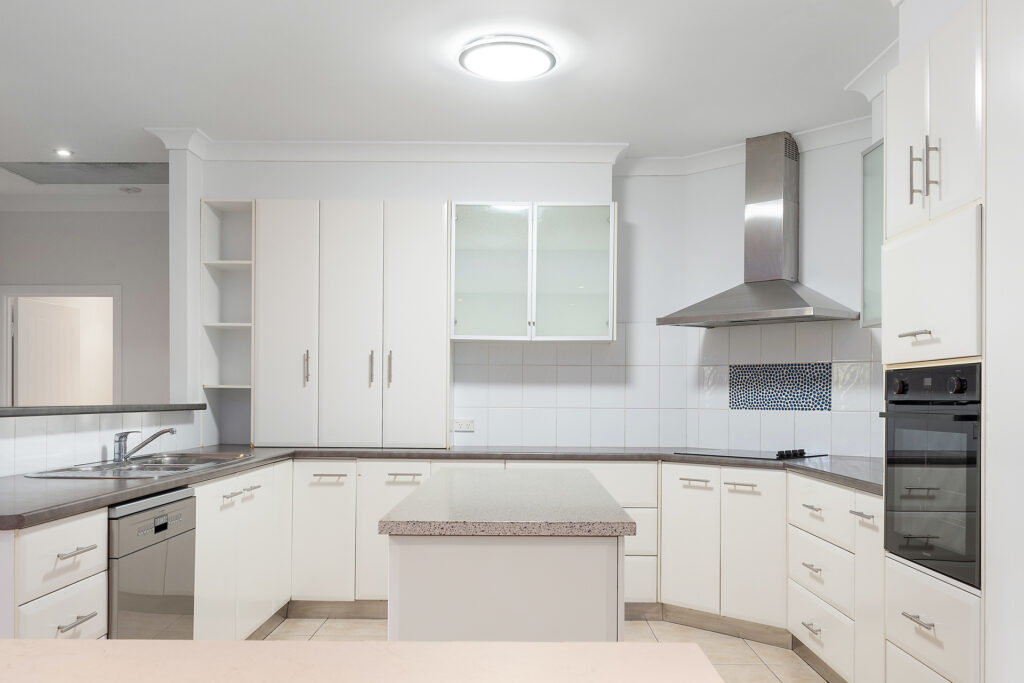 26 Hilltop Crescent, Blue Mountain Heights QLD 4350 - photo 7