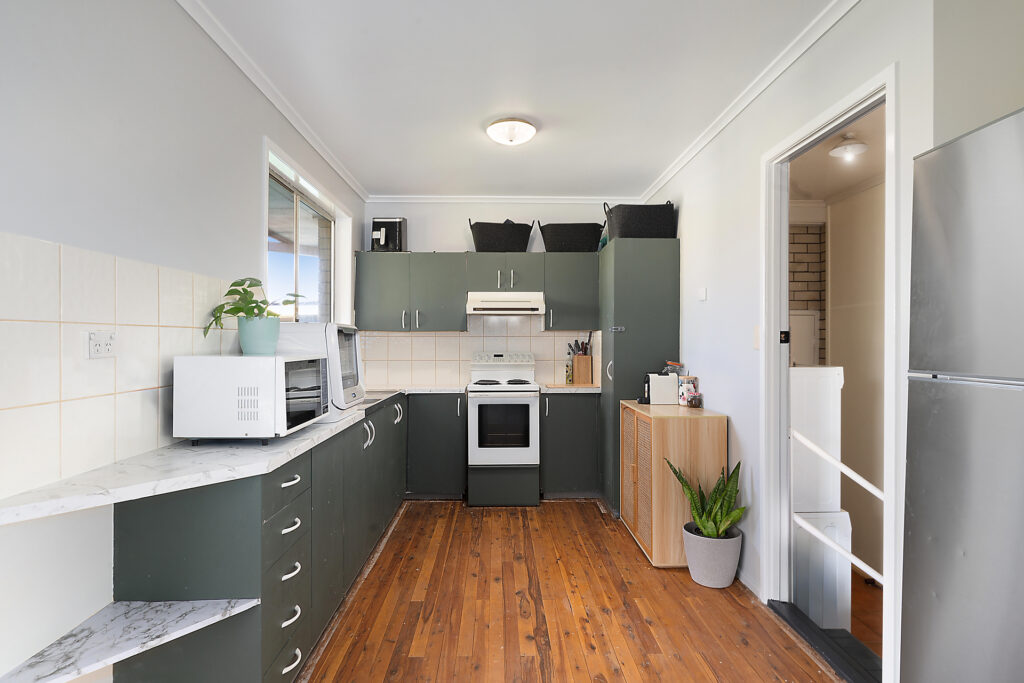 24 Beryl Street, Wilsonton QLD 4350 - photo 5