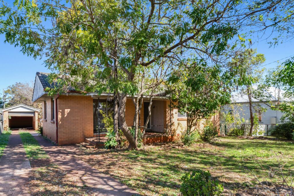 4 Robinson Street, North Toowoomba QLD 4350 - McGrath Toowoomba