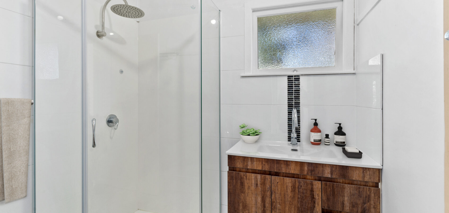 4 Robinson Street, North Toowoomba QLD 4350 - photo 7