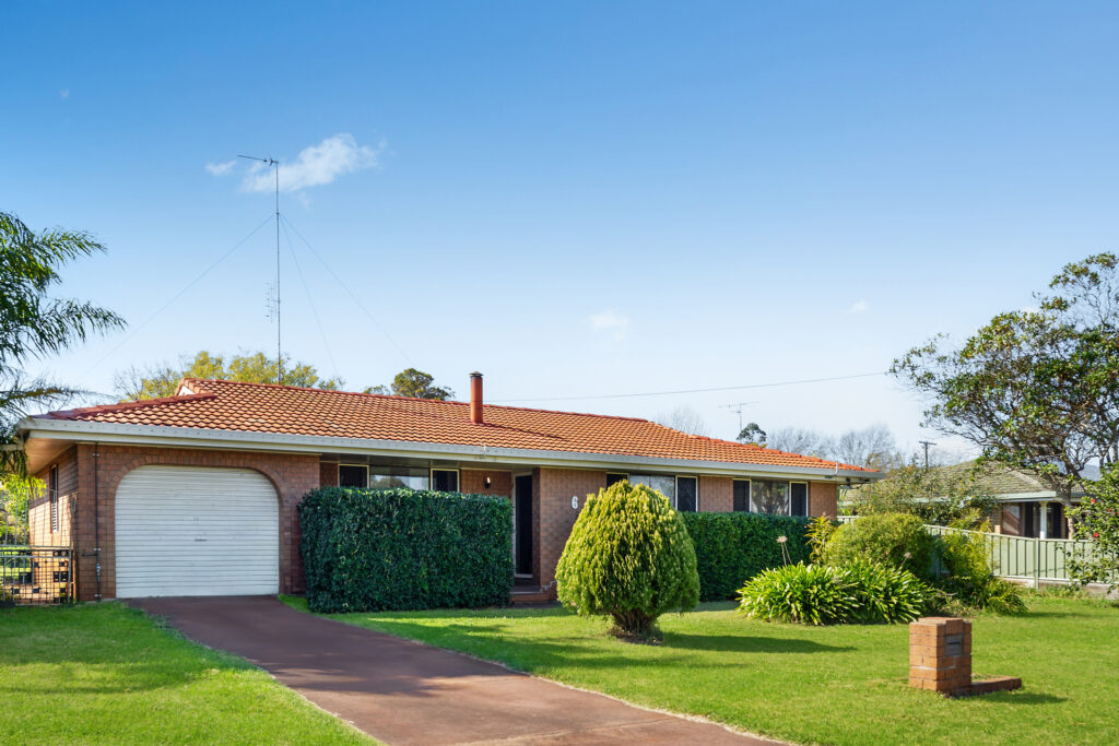 6 Jasmine Court, Centenary Heights QLD 4350 - McGrath Toowoomba