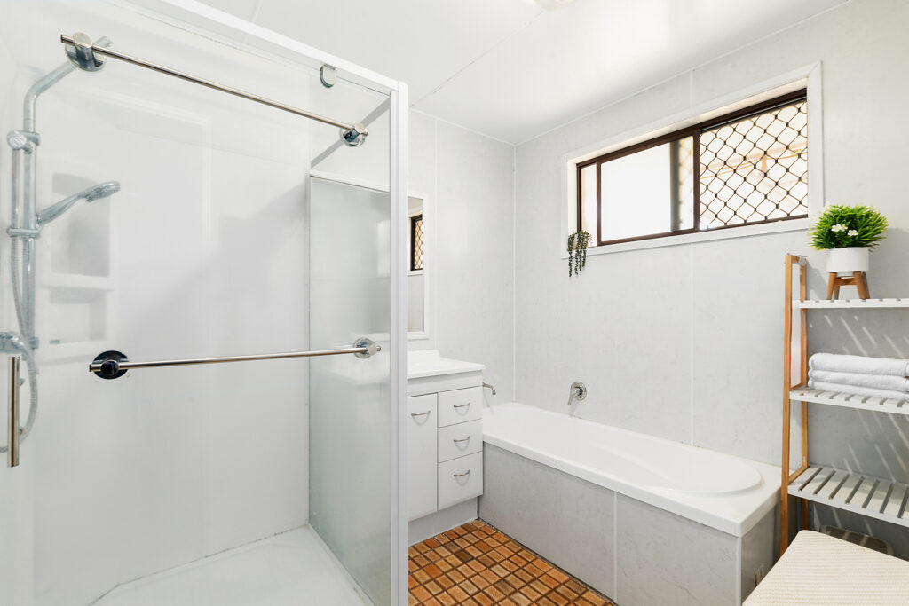 6 Jasmine Court, Centenary Heights QLD 4350 - photo 7