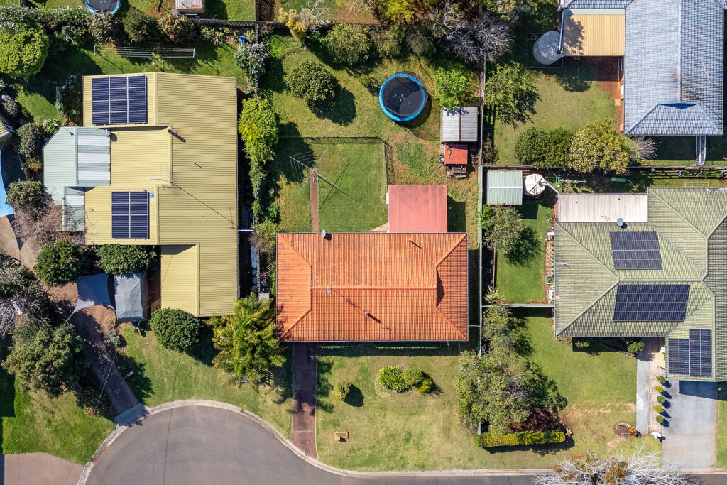 6 Jasmine Court, Centenary Heights QLD 4350 - photo 10