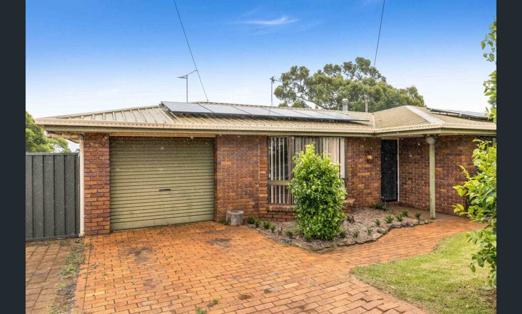 5 Tea Tree Court, Newtown QLD 4350 - photo 2