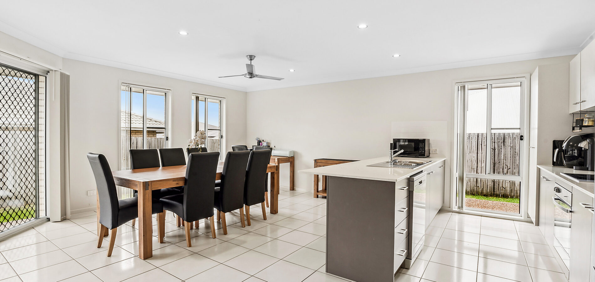 20 Cardamon Crescent, Glenvale QLD 4350 - photo 2