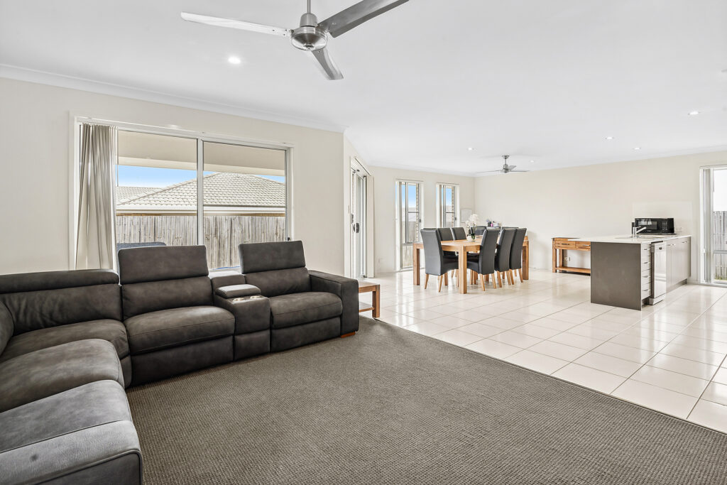 20 Cardamon Crescent, Glenvale QLD 4350 - photo 7