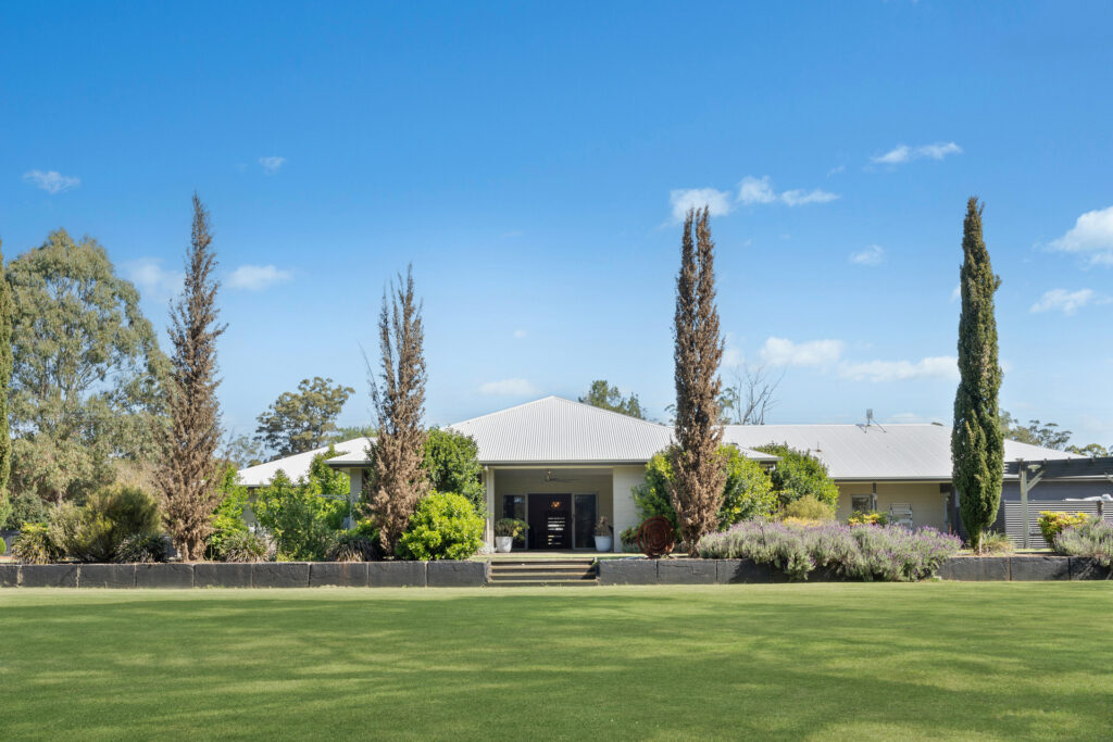 11 Costello Road, Cabarlah QLD 4352 - photo 10