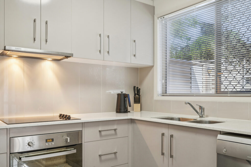 2/2A Roessler Street, Rangeville QLD 4350 - photo 11