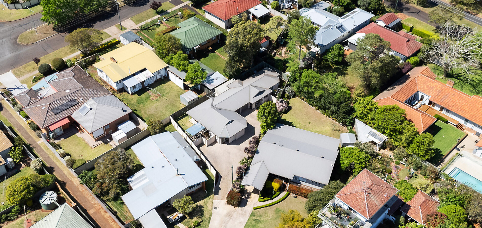 2/2A Roessler Street, Rangeville QLD 4350 - photo 15