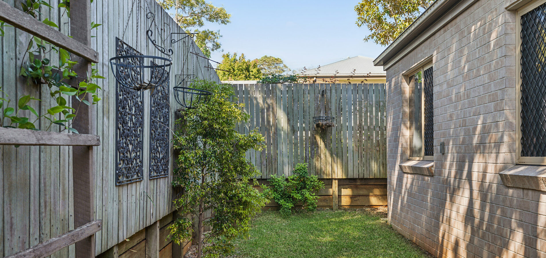2/2A Roessler Street, Rangeville QLD 4350 - photo 4