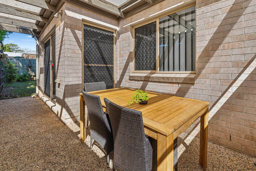 2/2A Roessler Street, Rangeville QLD 4350 - photo 5