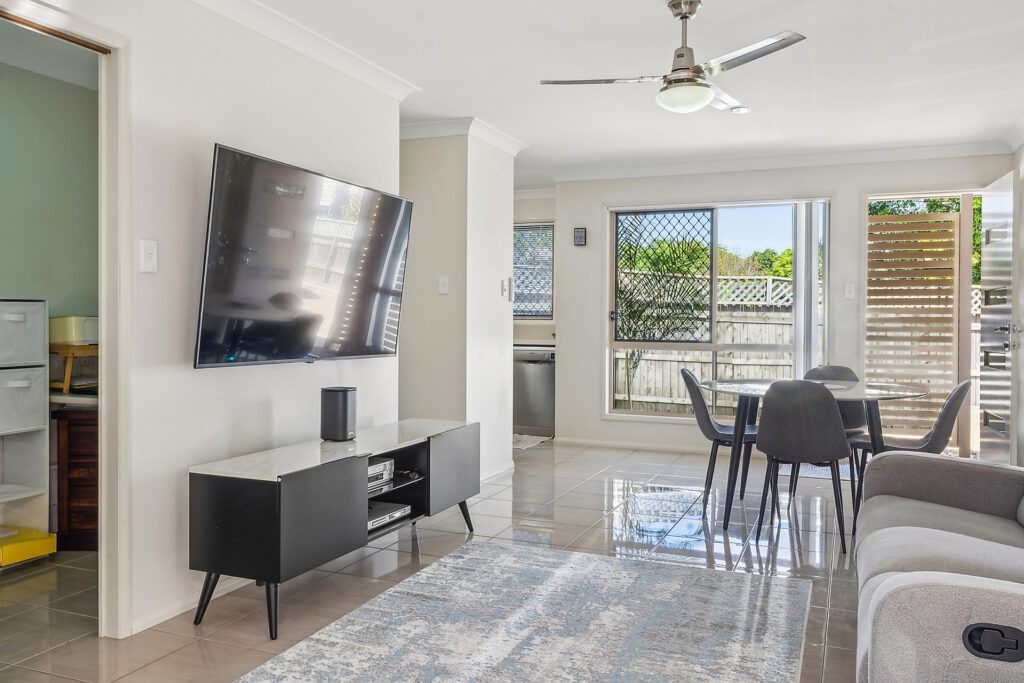 2/2A Roessler Street, Rangeville QLD 4350 - photo 8