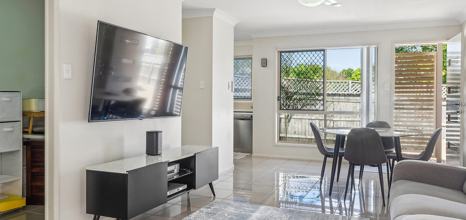 2/2A Roessler Street, Rangeville QLD 4350 - photo 8
