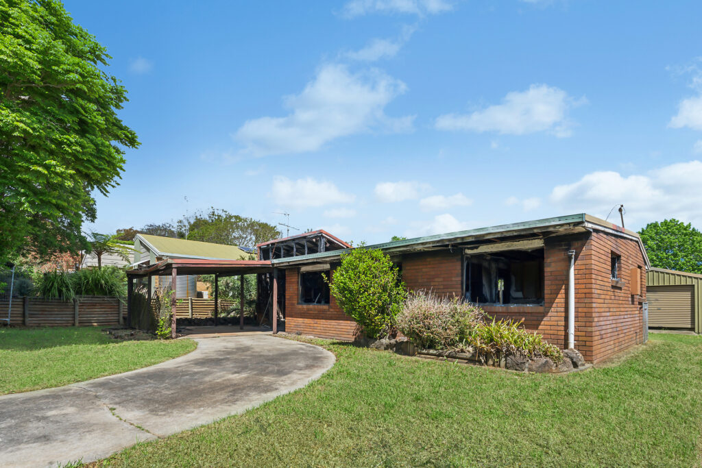 13 Burgundy Street, Wilsonton Heights QLD 4350 - photo 5