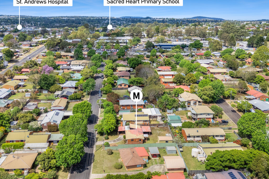 13 Burgundy Street, Wilsonton Heights QLD 4350 - photo 7