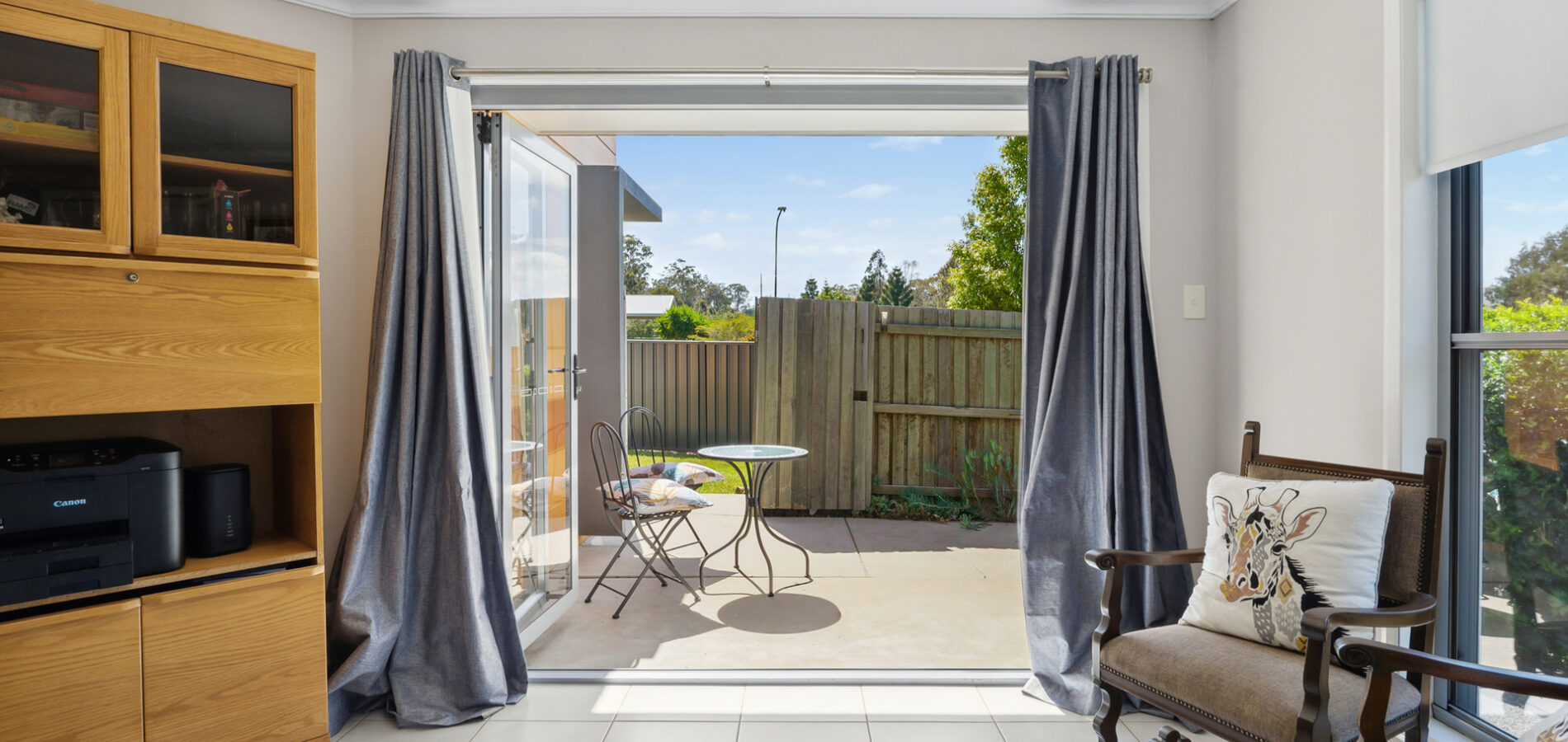 1/6 Trevean Drive, Kleinton QLD 4352 - photo 5
