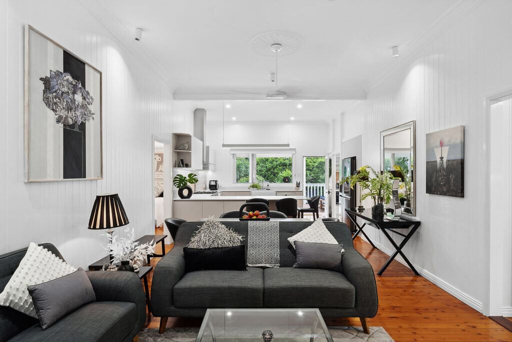 17 Trevethan Street, Mount Lofty QLD 4350 - photo 2