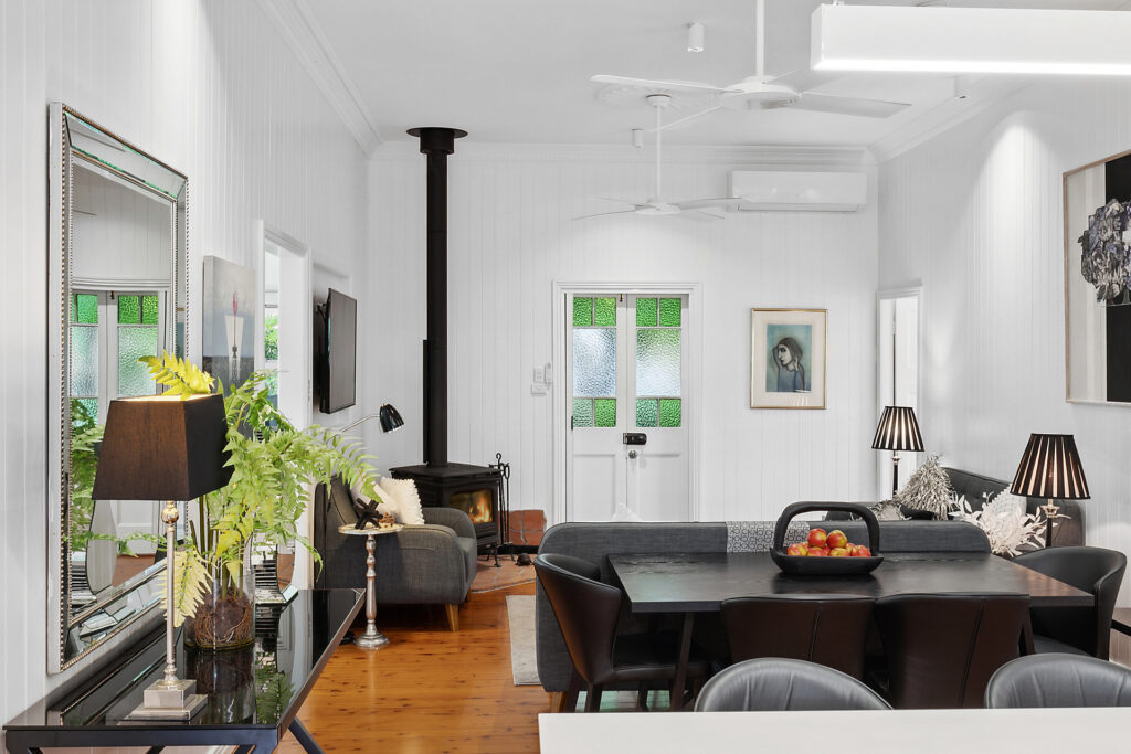 17 Trevethan Street, Mount Lofty QLD 4350 - photo 4