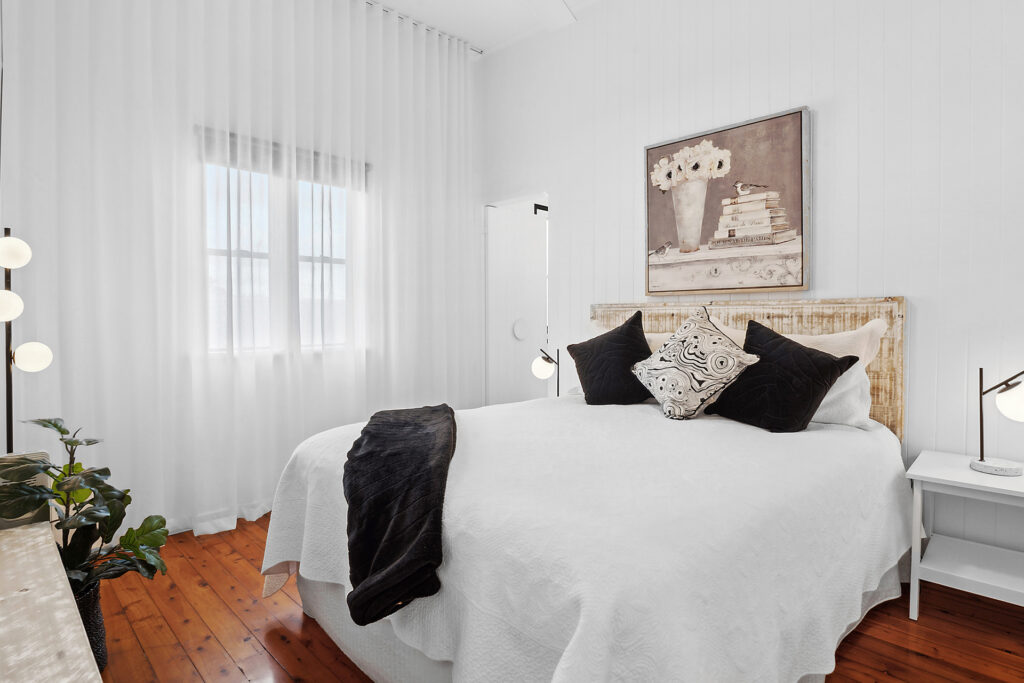17 Trevethan Street, Mount Lofty QLD 4350 - photo 7