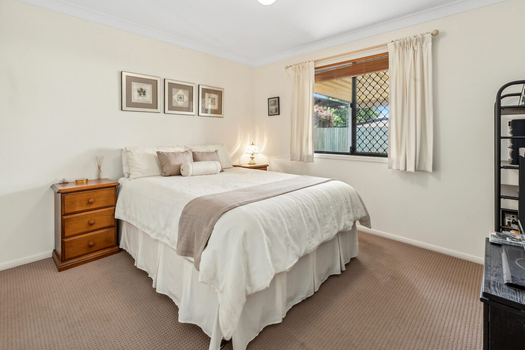 21 Barton Street, Middle Ridge QLD 4350 - photo 12