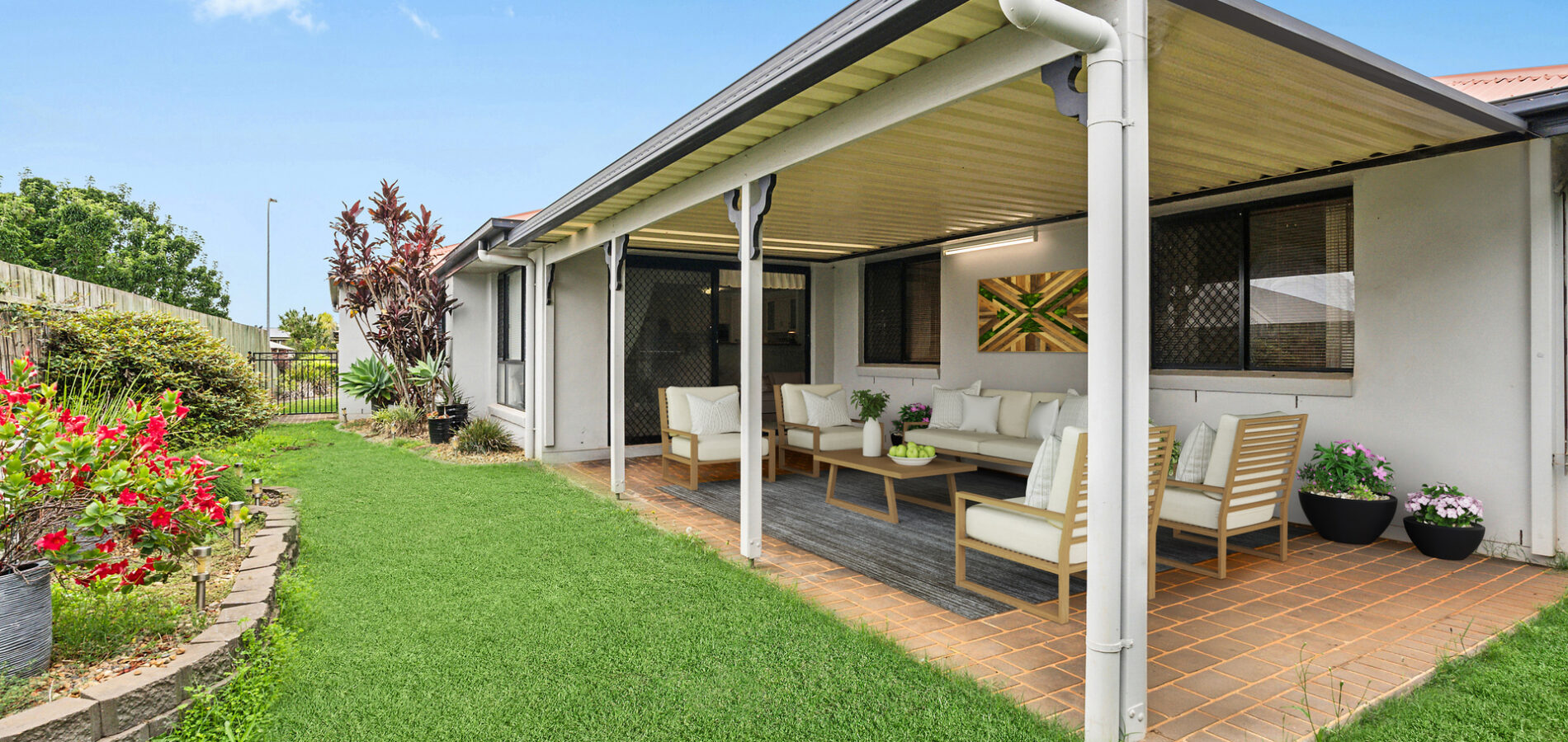 21 Barton Street, Middle Ridge QLD 4350 - photo 4