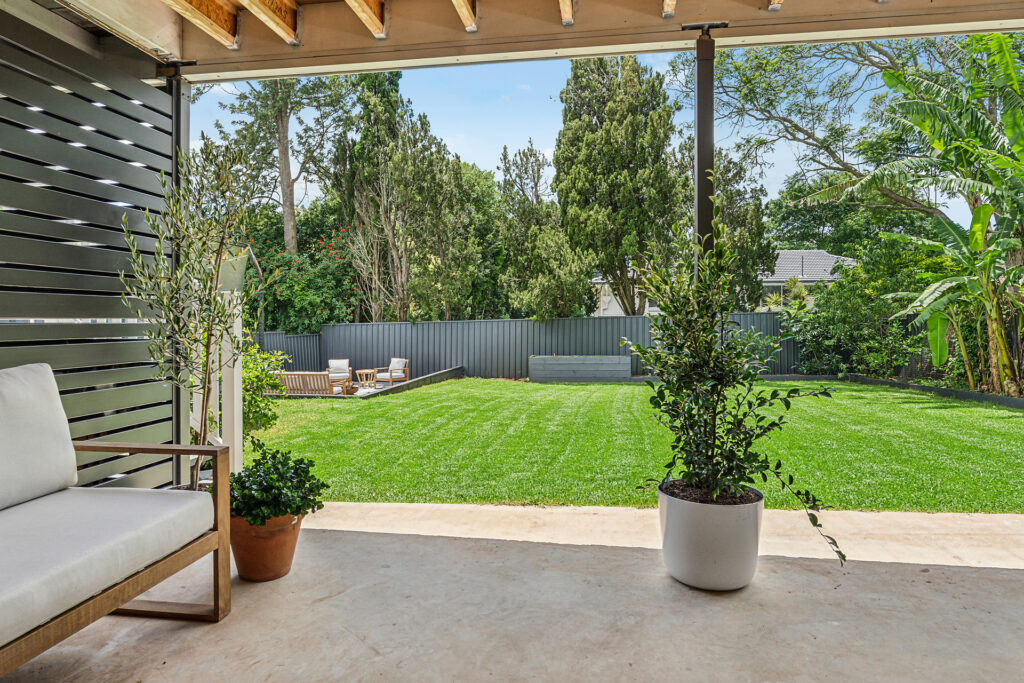 11 Patricia Street, Mount Lofty QLD 4350 - photo 17